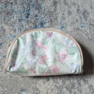 Avon Vintage Style Floral Makeup Cosmetic Toiletry Bag‎